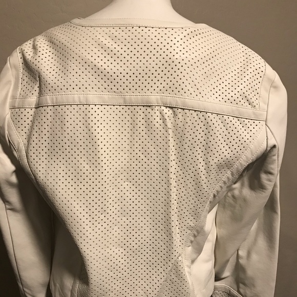 Jennifer Lopez vegan white Moto Jacket - Picture 3 of 6